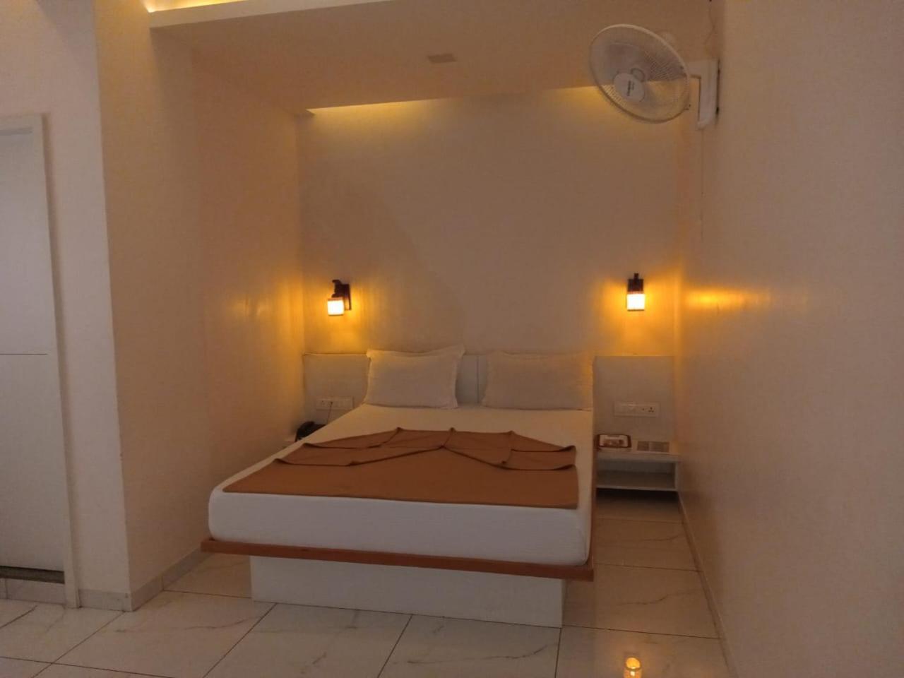 Hotel Crossview Palanpur Exterior foto